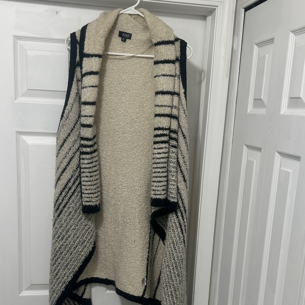 a.n.a Cream and Black Open Front Cardigan